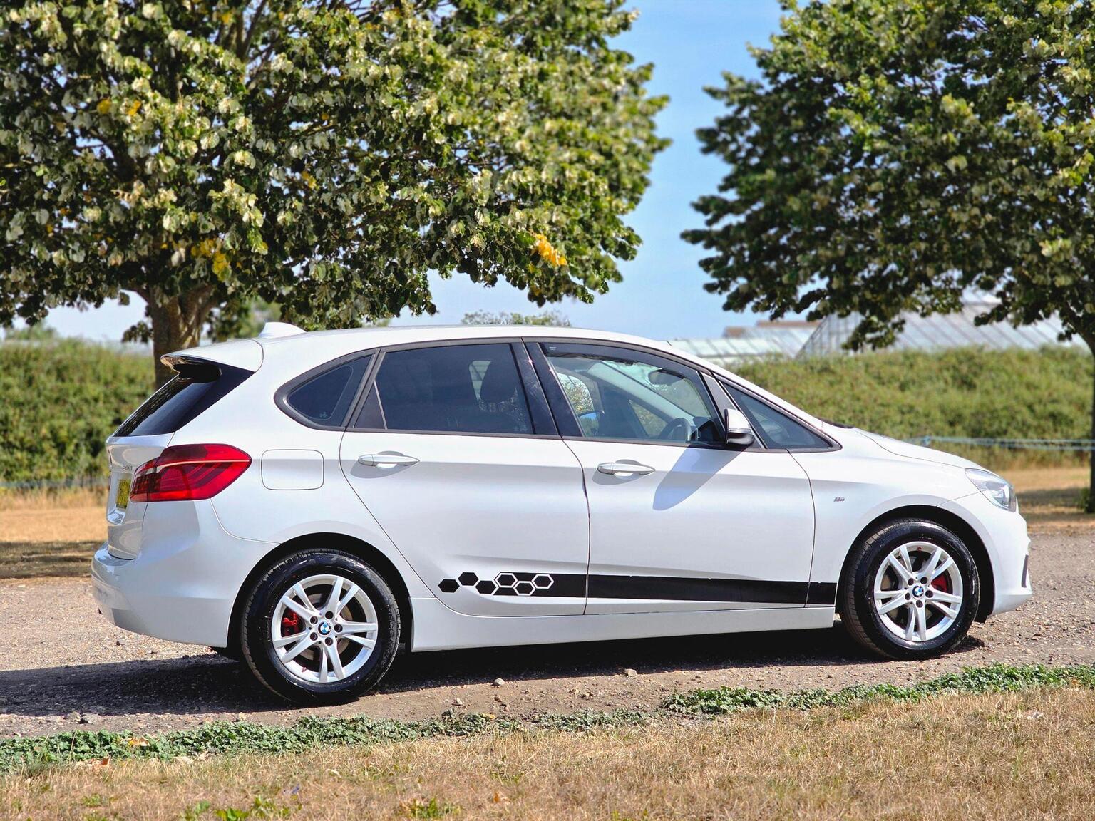 2015 BMW 2 Series Active Tourer image 4