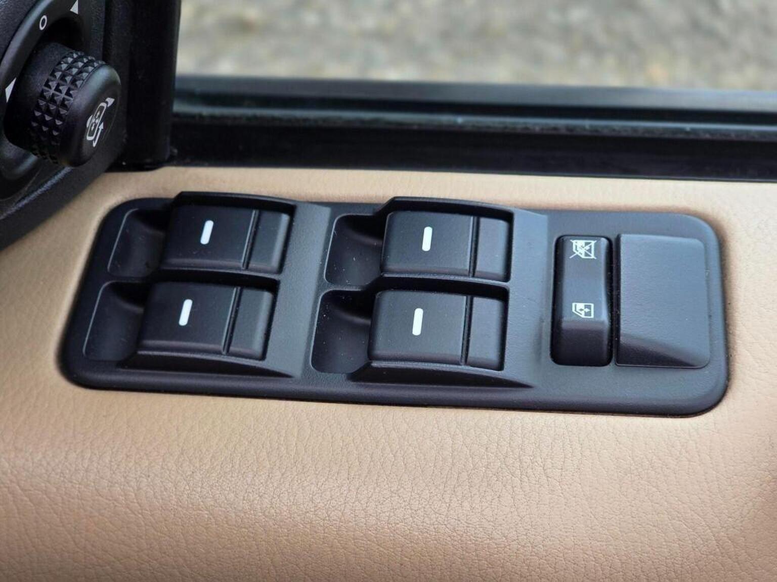 2008 Land Rover Range Rover Sport image 32