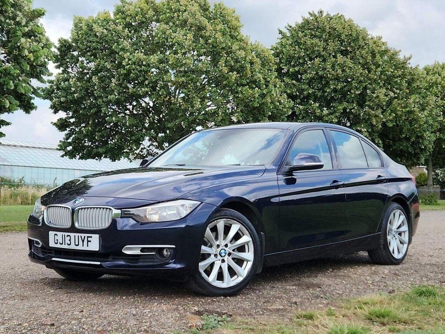 2013 BMW 3 Series image 9