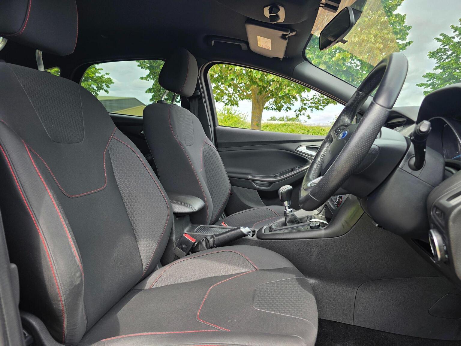 2018 Ford Focus image 21