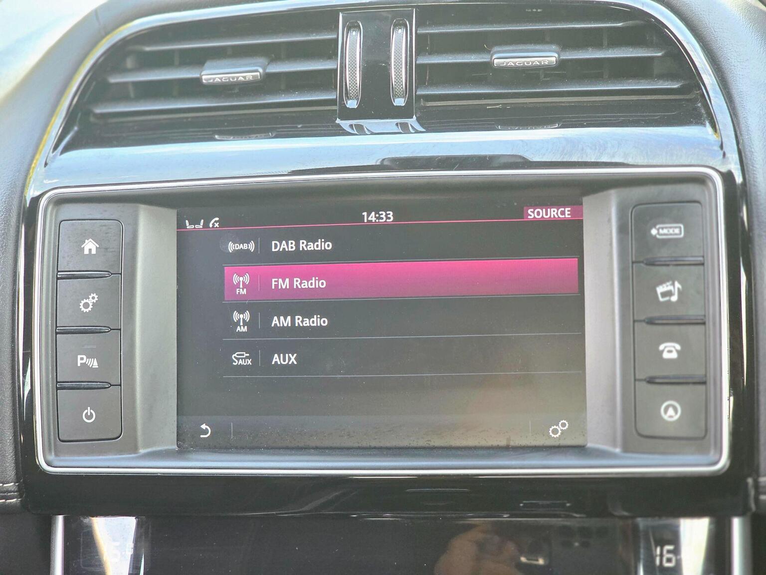 2018 Jaguar XE image 47