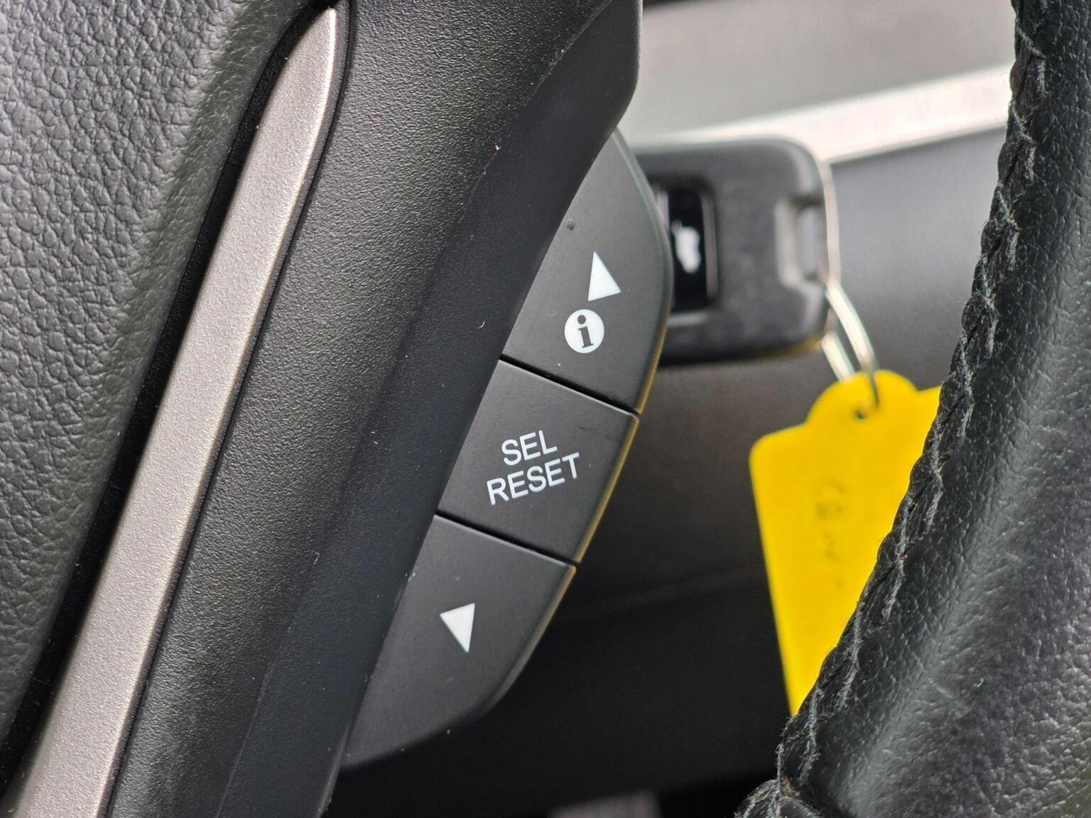 2013 Honda CR-V image 30