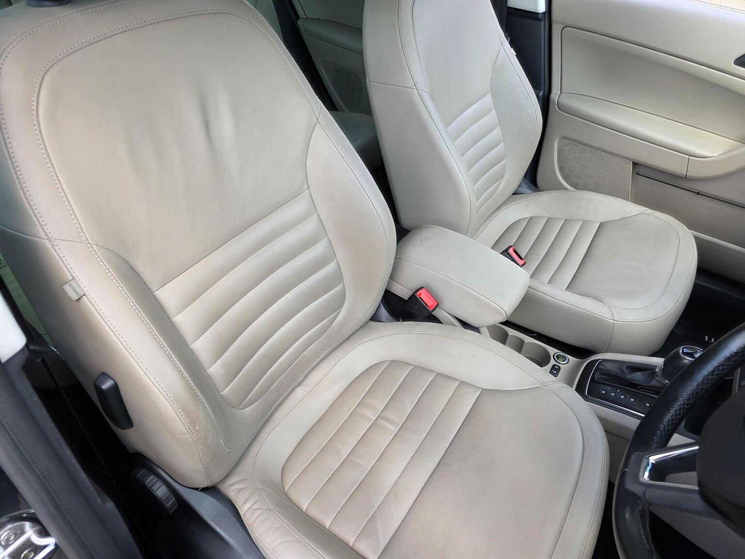 2016 Skoda Yeti image 30