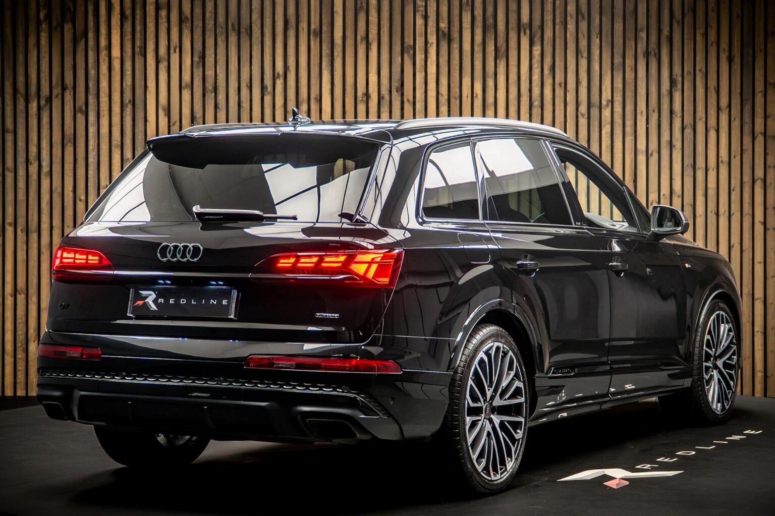 2025 Audi Q7 TDI V6 Vorsprung Tiptronic quattro — photograph 4