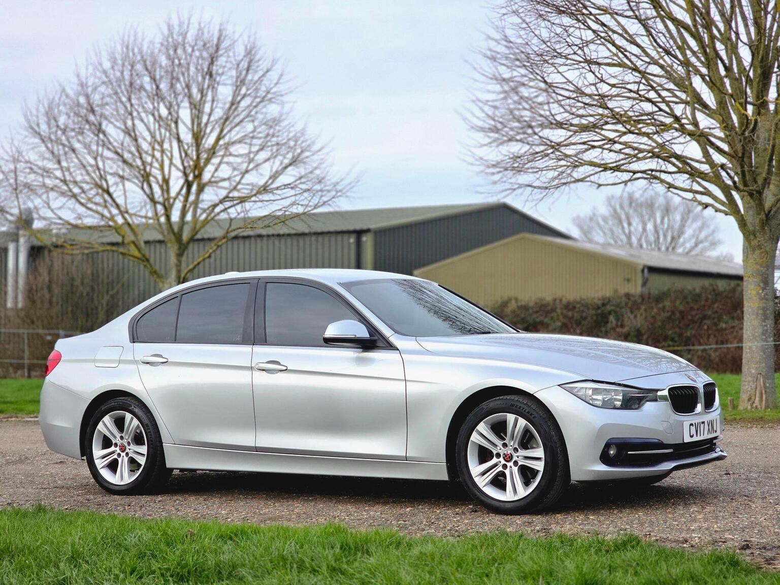 2017 BMW 3 Series image 2