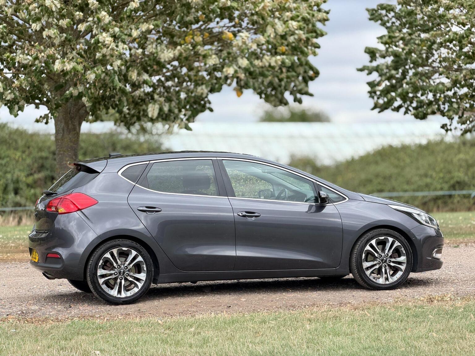 2015 Kia Ceed image 15