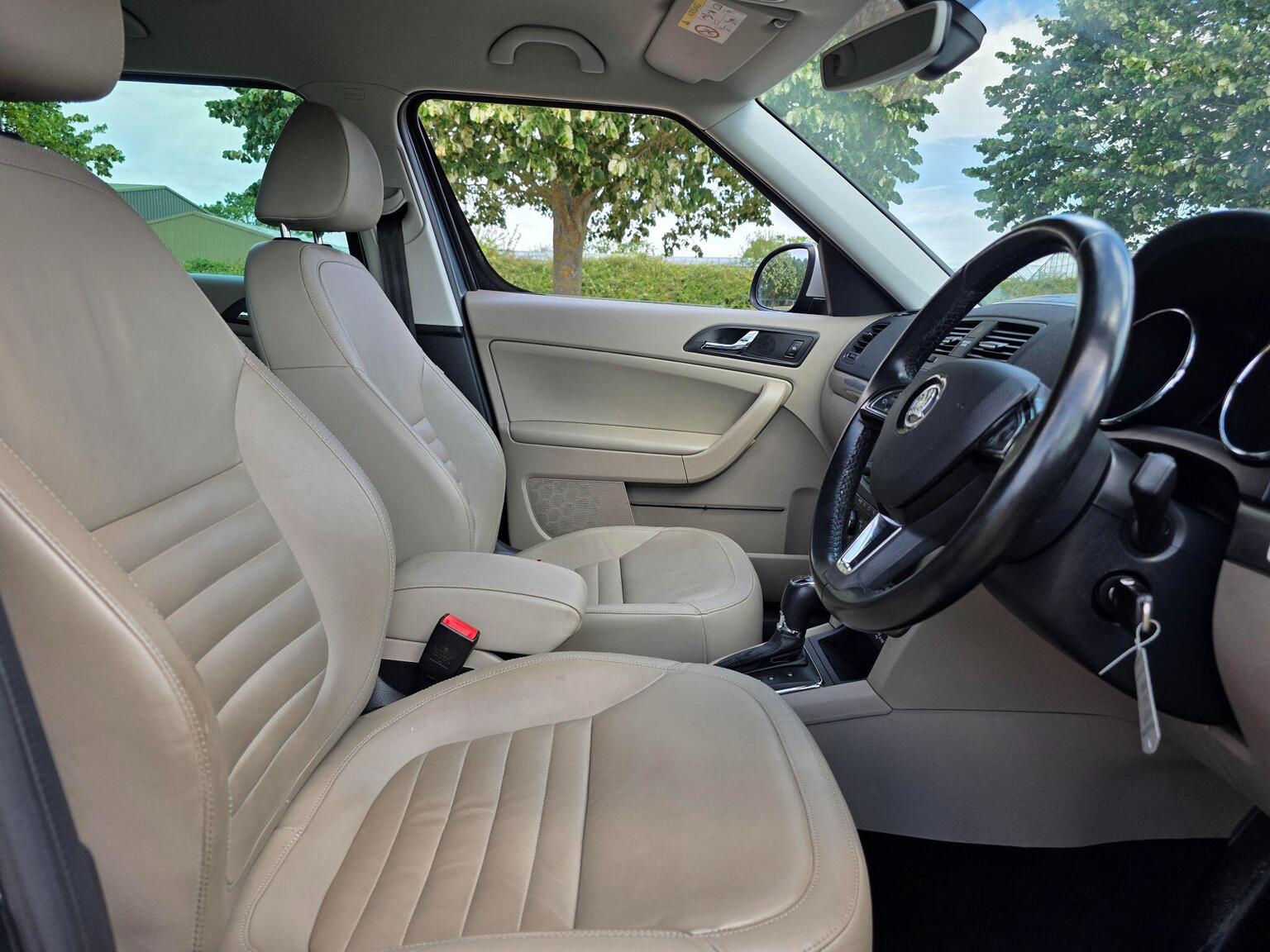 2016 Skoda Yeti image 22