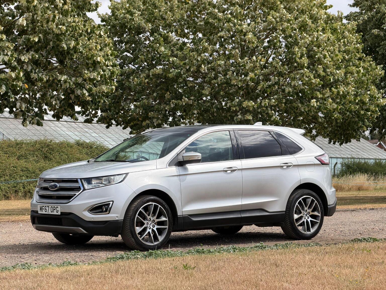 2018 Ford Edge image 18