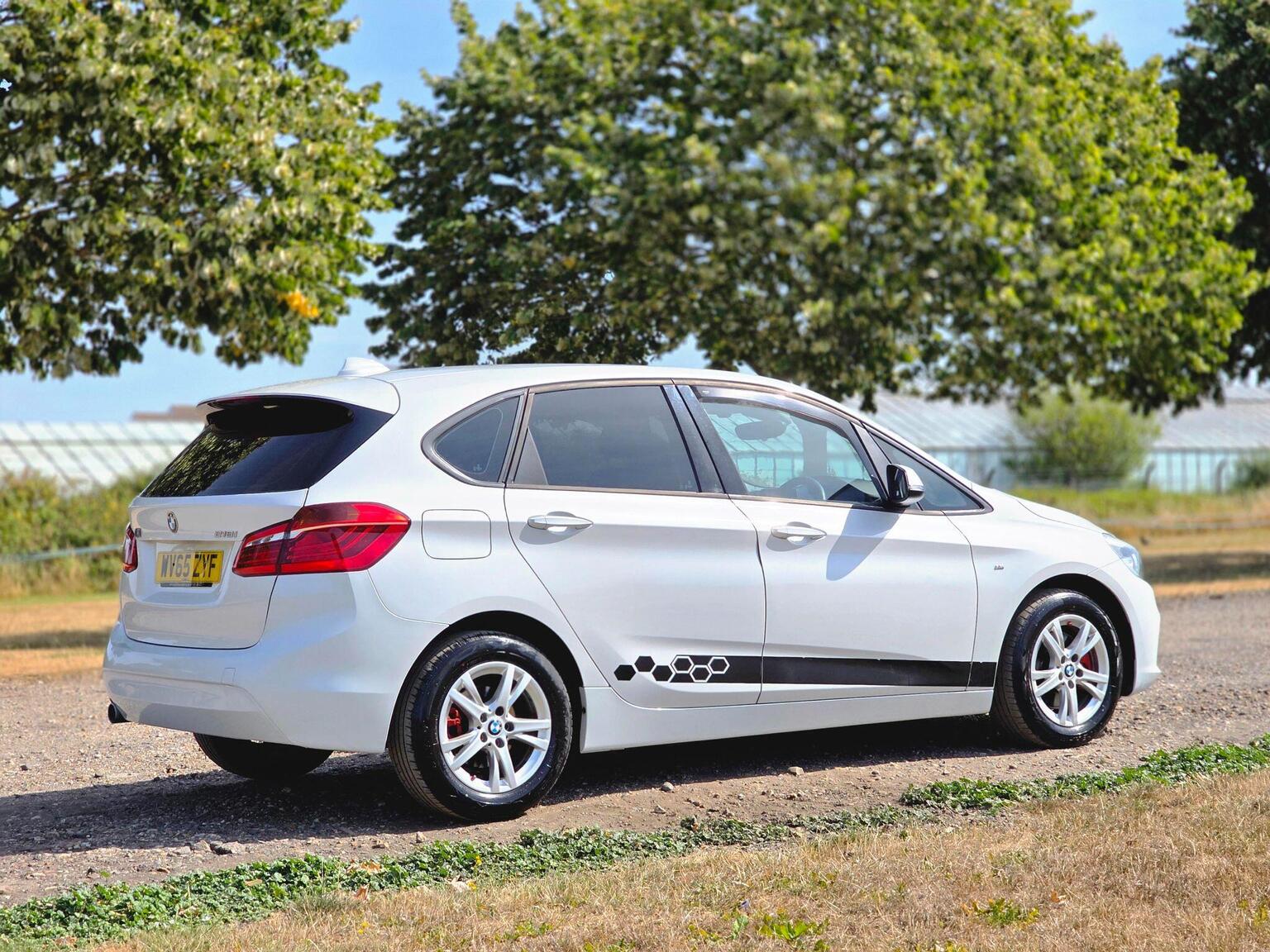 2015 BMW 2 Series Active Tourer image 6
