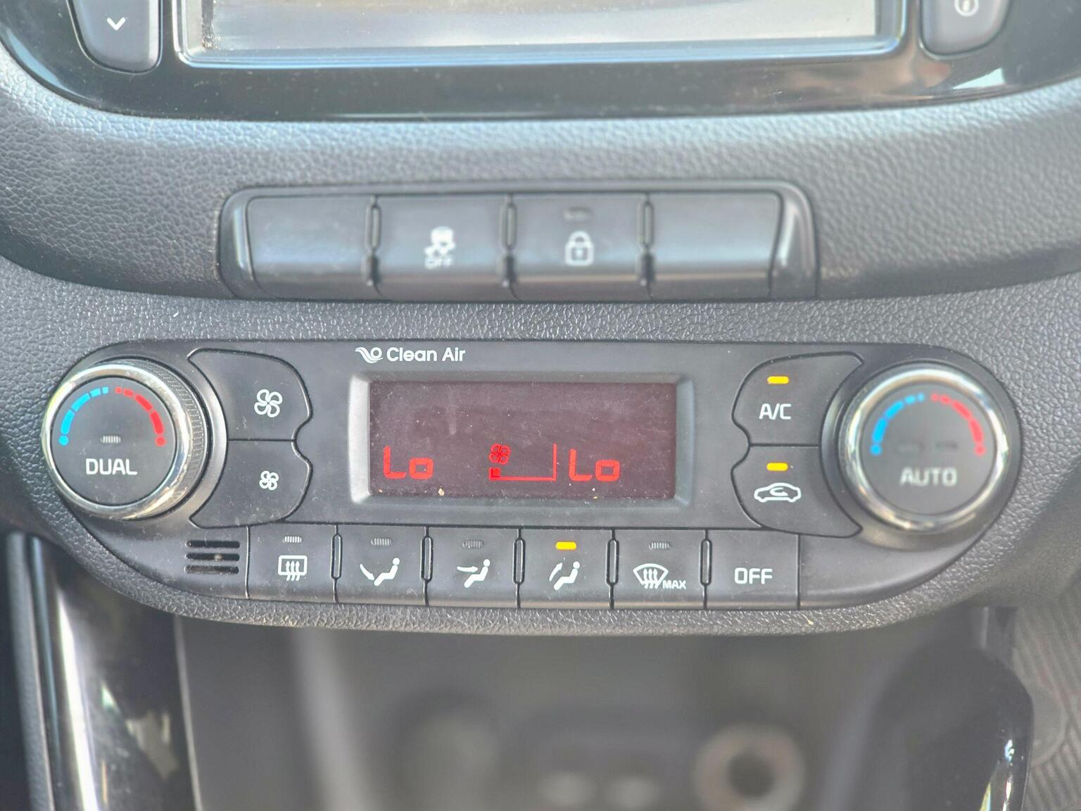 2014 Kia Ceed image 38
