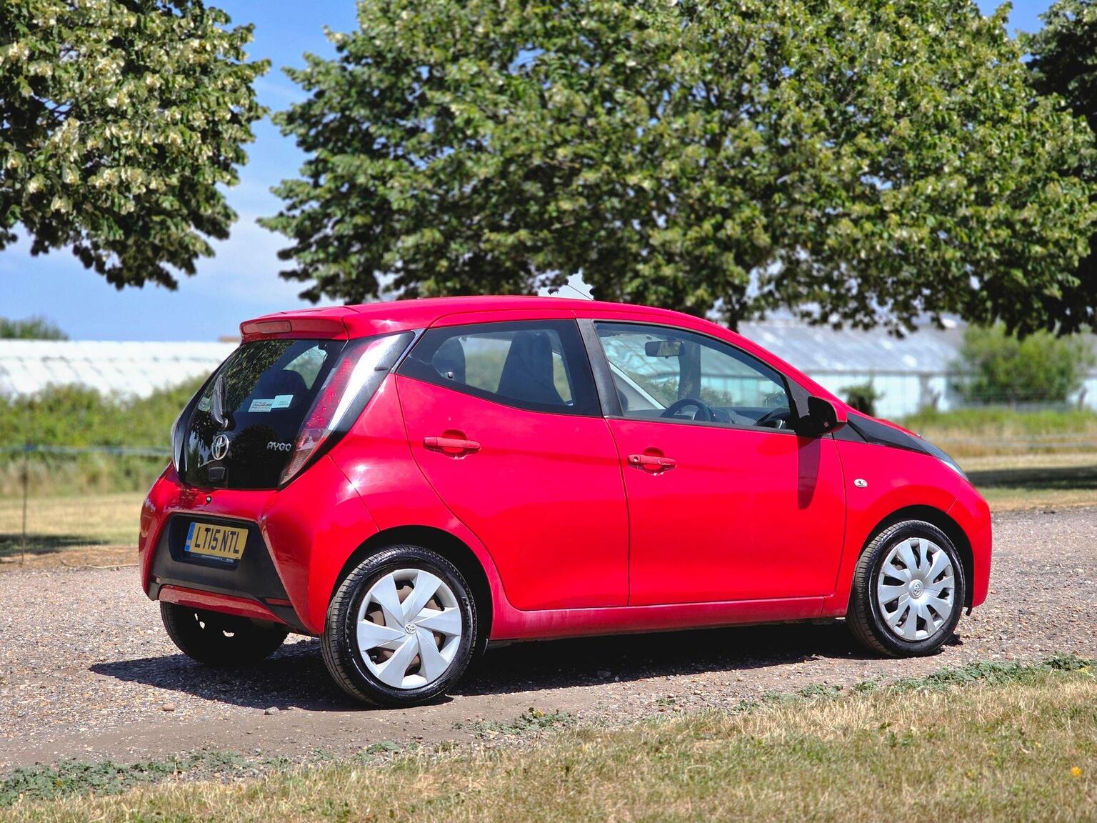 2015 Toyota AYGO image 7