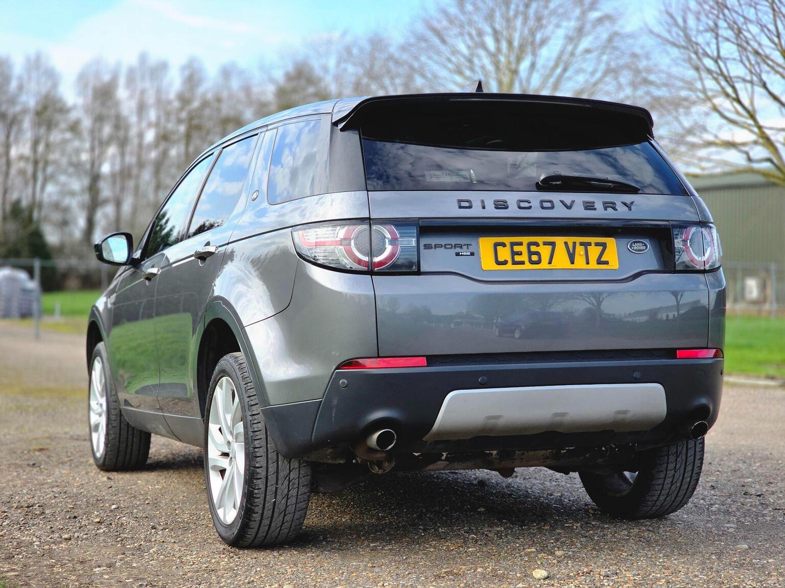 2018 Land Rover Discovery Sport image 9