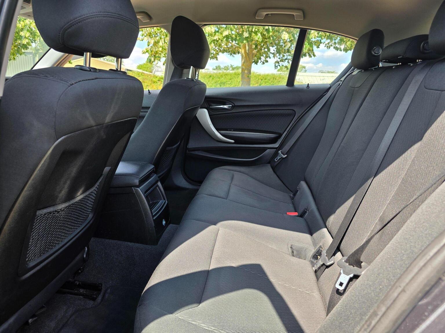 2018 BMW 1 Series image 27