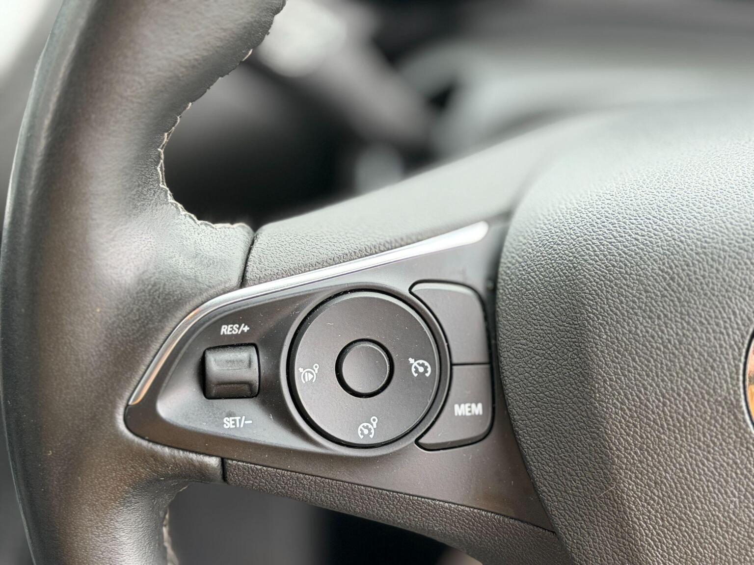2020 Vauxhall Grandland X image 39