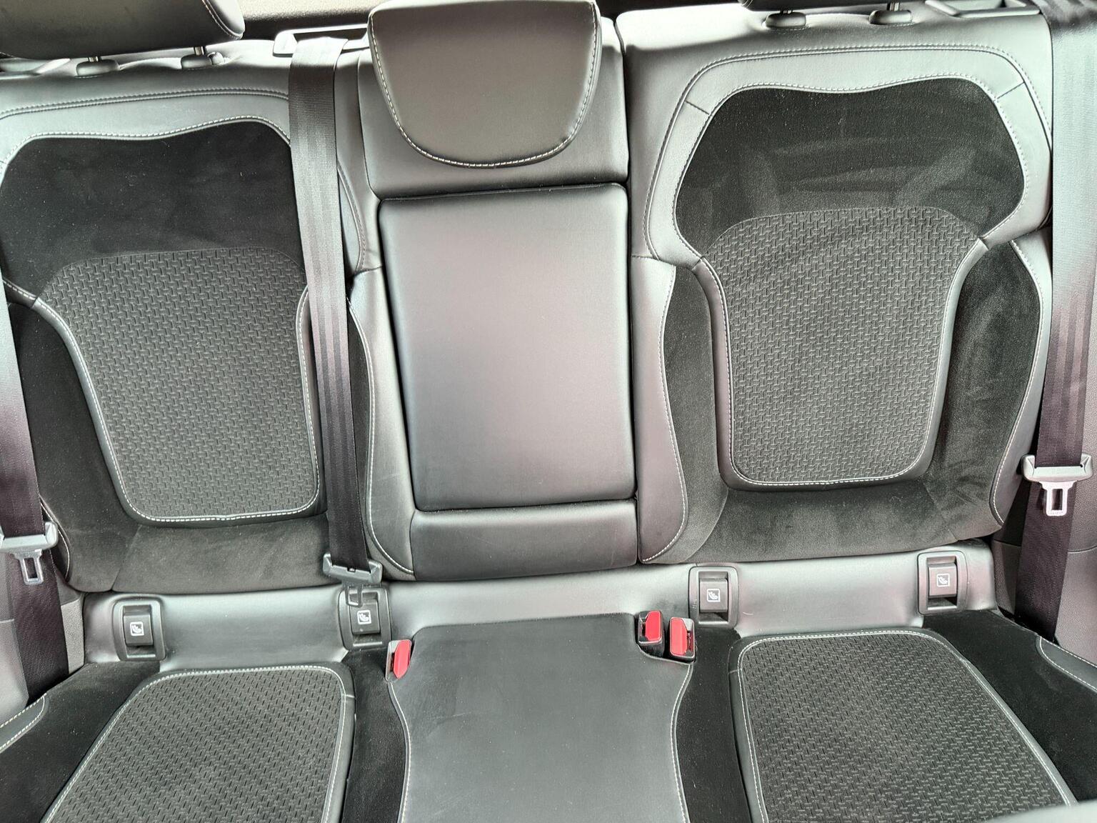 2017 Renault Megane image 31
