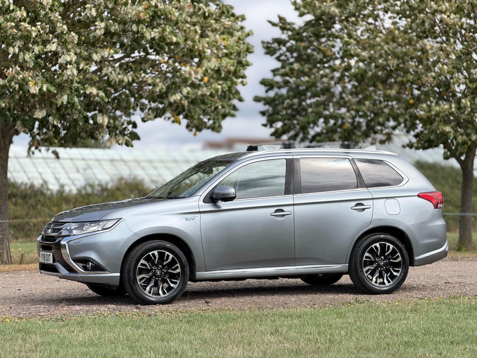 2018 Mitsubishi Outlander image 15