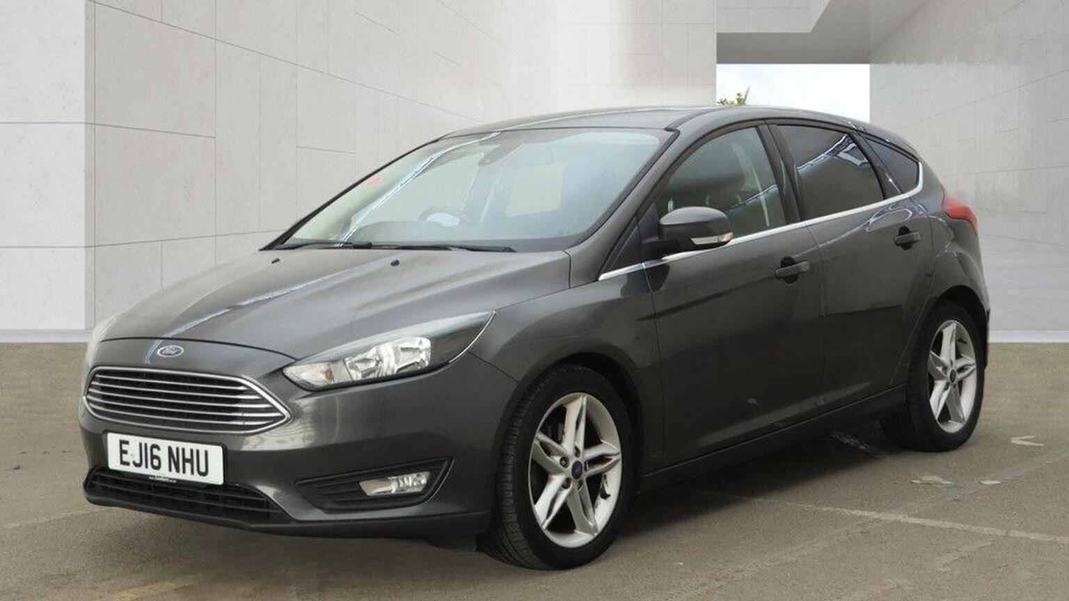 2016 Ford Focus image 7