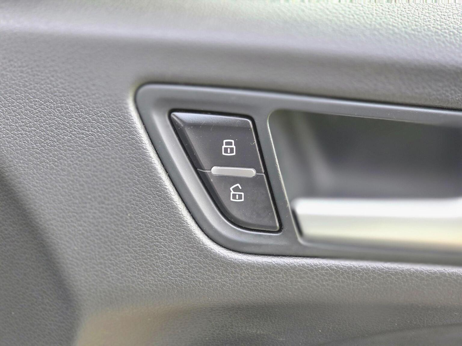 2012 Audi Q5 image 39
