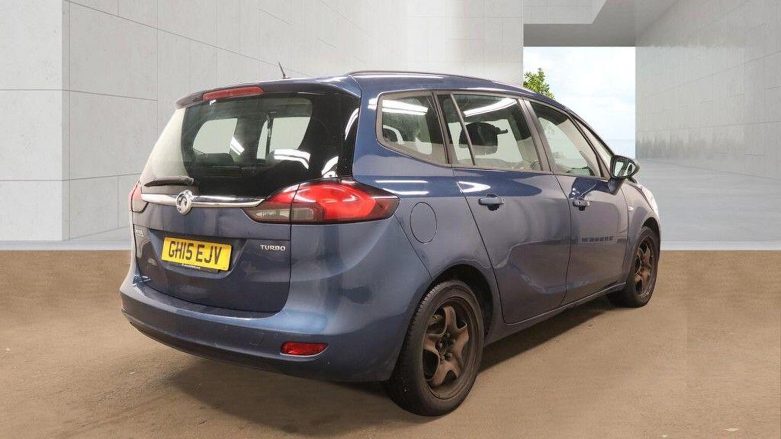 2015 Vauxhall Zafira Tourer image 3