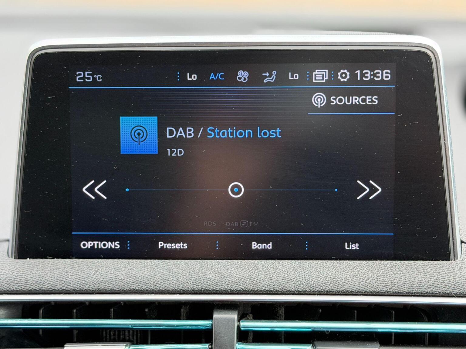 2018 Peugeot 3008 image 41