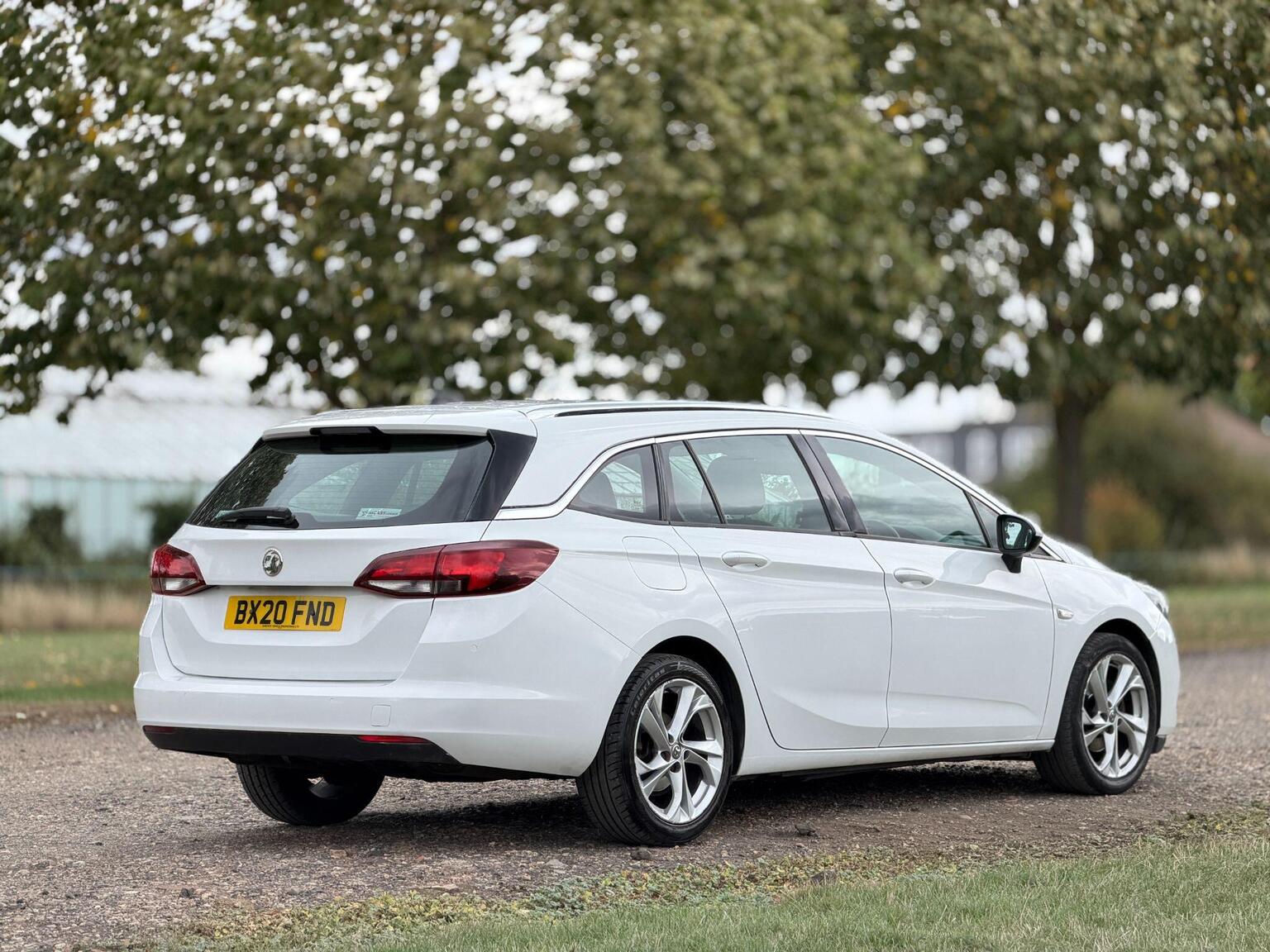 2020 Vauxhall Astra image 7