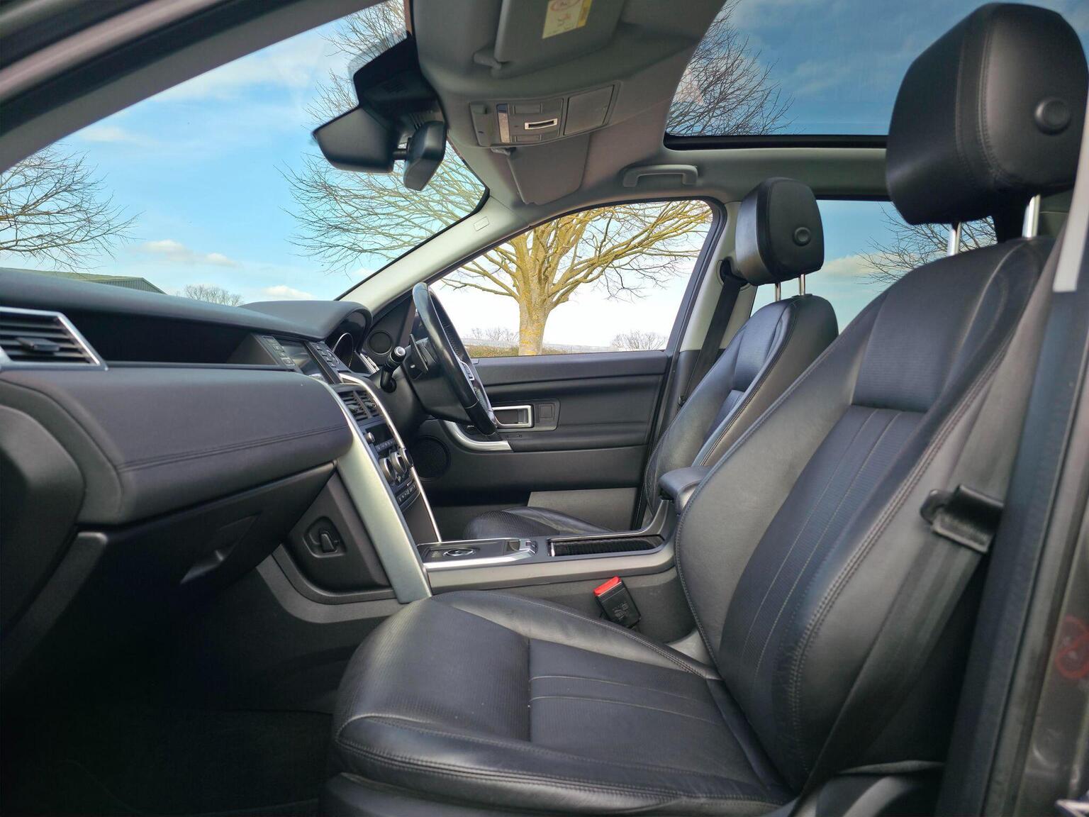 2018 Land Rover Discovery Sport image 26