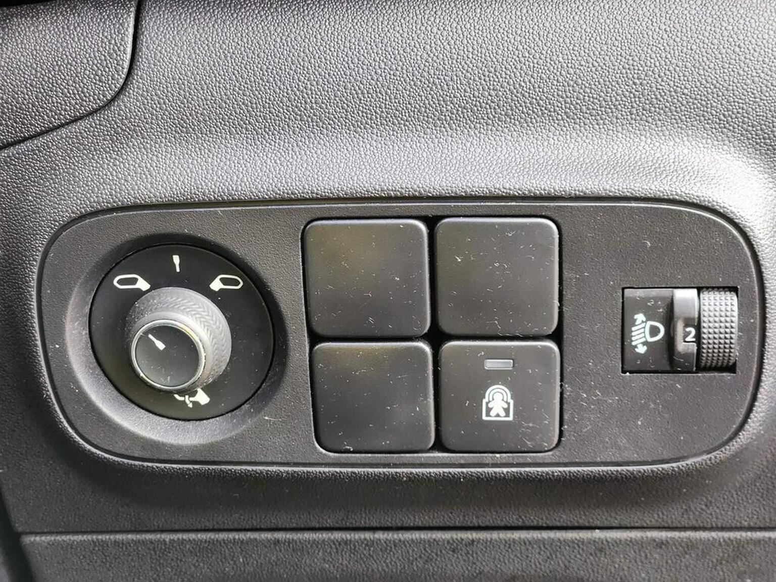 2021 Citroen C3 image 27