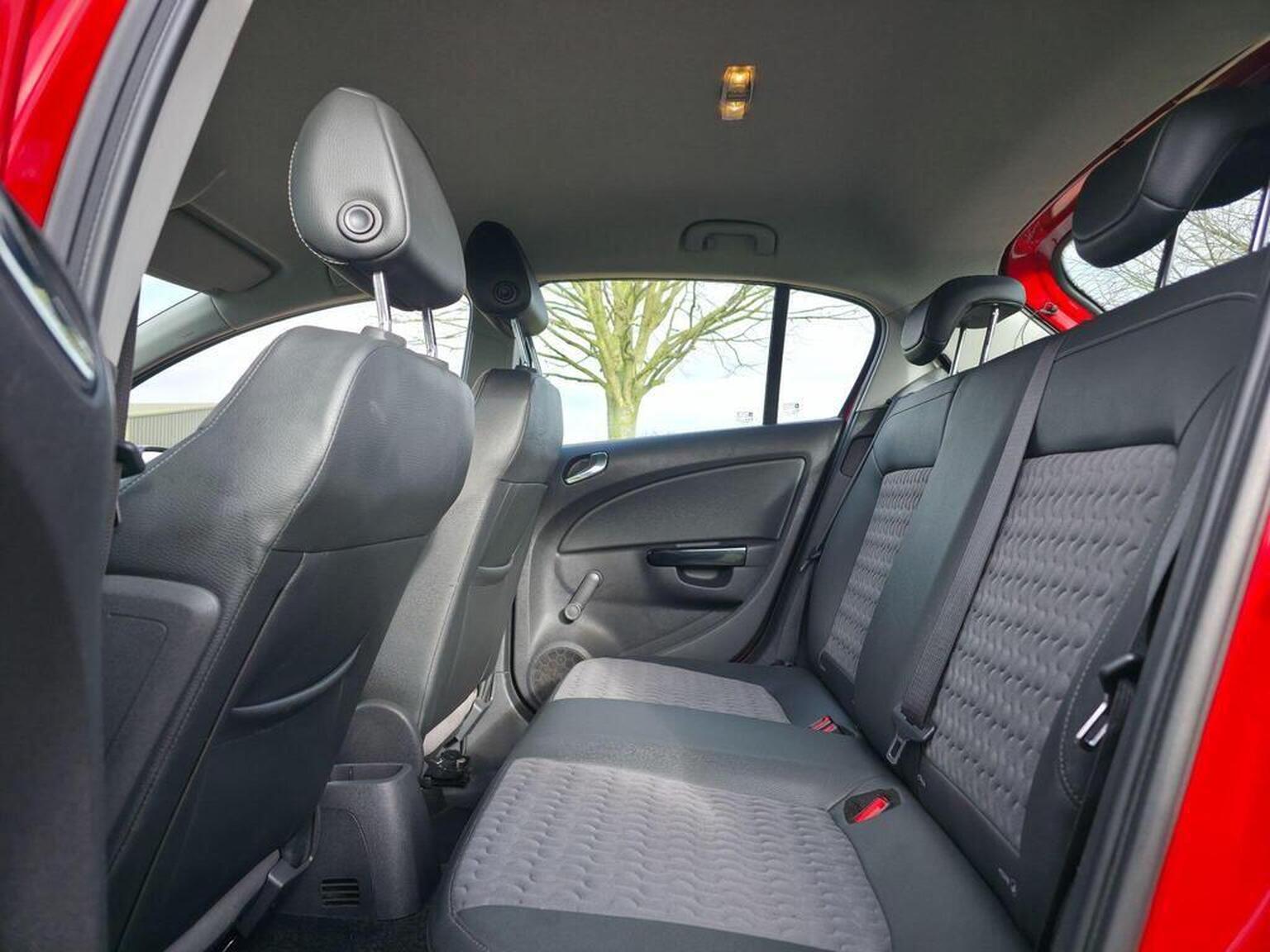 2013 Vauxhall Corsa image 22