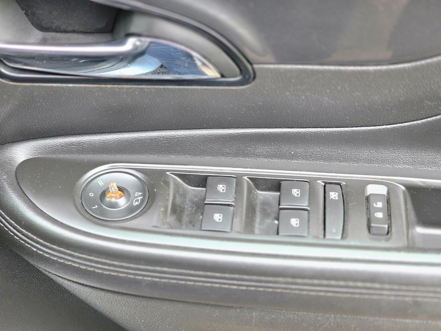 2018 Vauxhall Mokka X image 41
