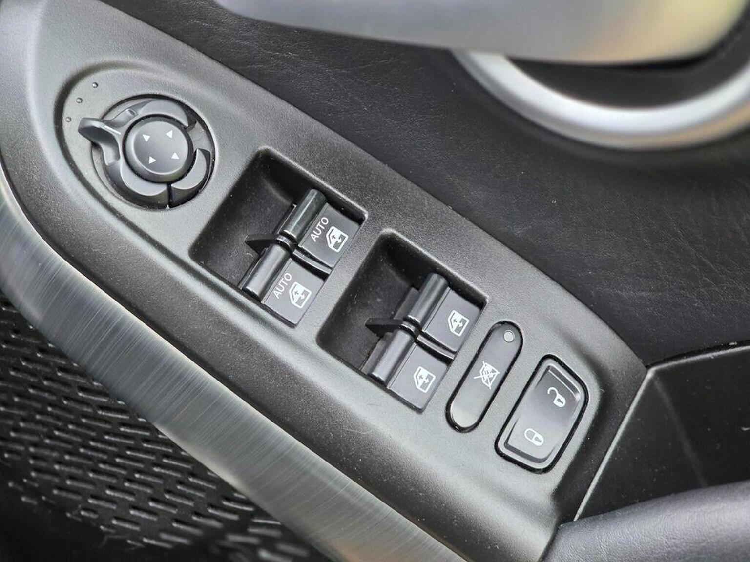 2017 Fiat 500X image 27