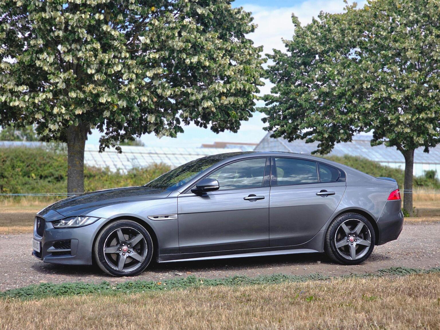 2018 Jaguar XE image 16