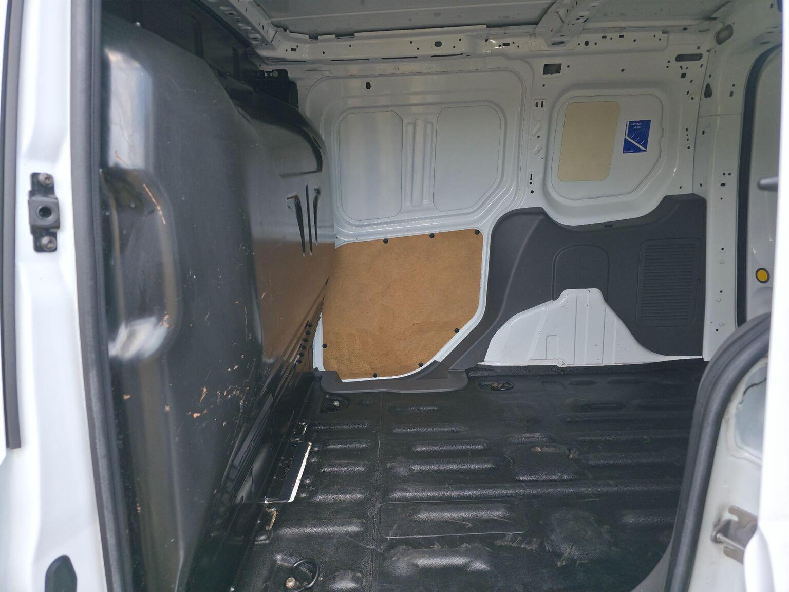 2020 Ford Transit Connect image 29