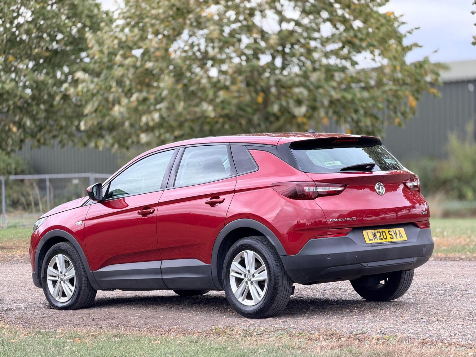 2020 Vauxhall Grandland X image 12