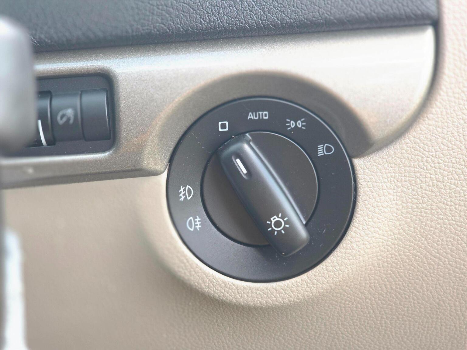 2016 Skoda Yeti image 34