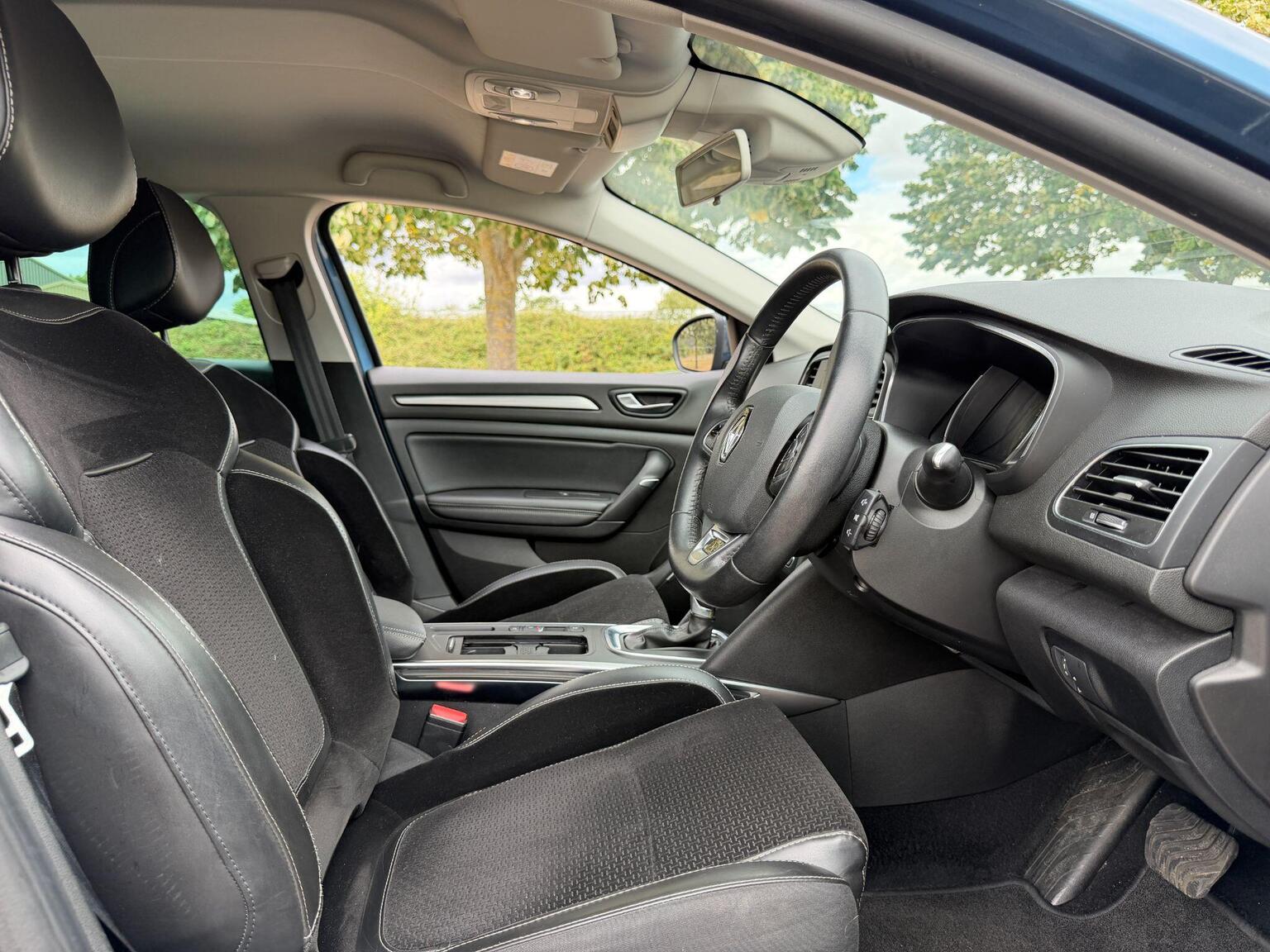 2017 Renault Megane image 21