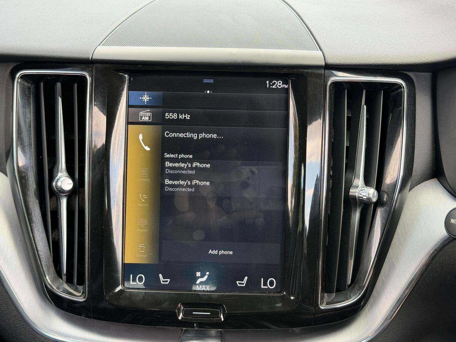 2018 Volvo XC60 image 43