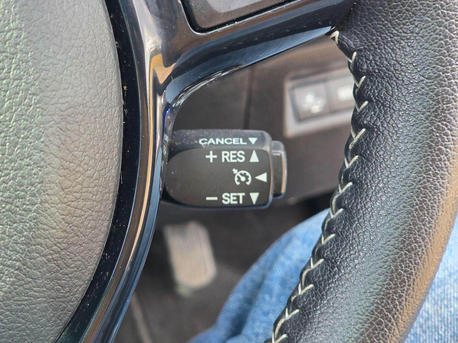 2019 Toyota Yaris image 37