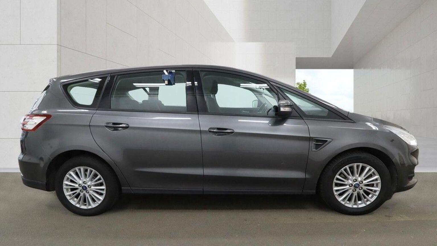 2019 Ford S-Max image 2