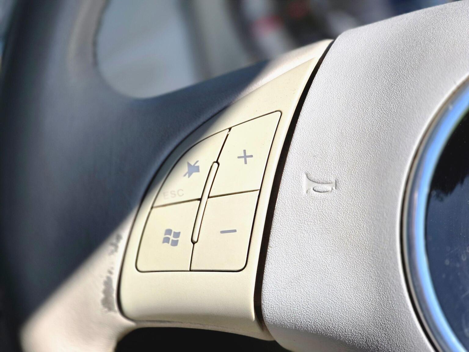 2012 Fiat 500 image 32
