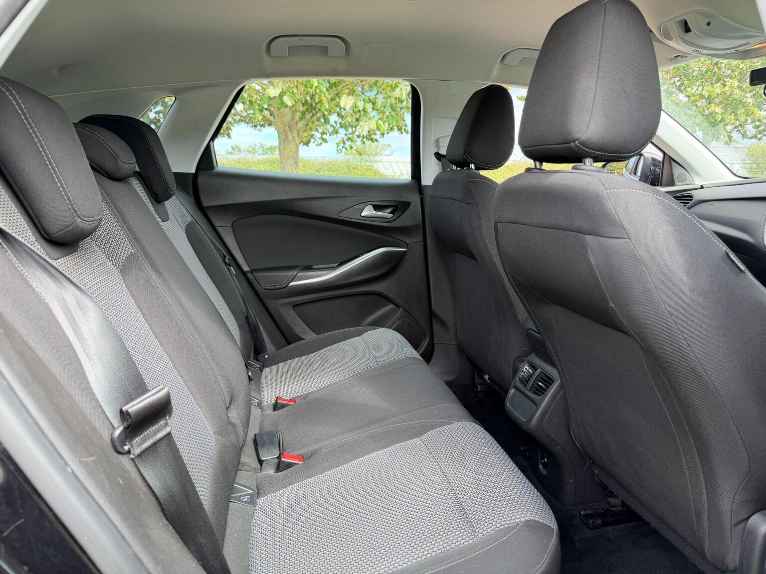 2020 Vauxhall Grandland X image 24