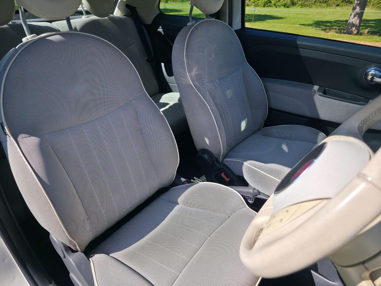2012 Fiat 500 image 26