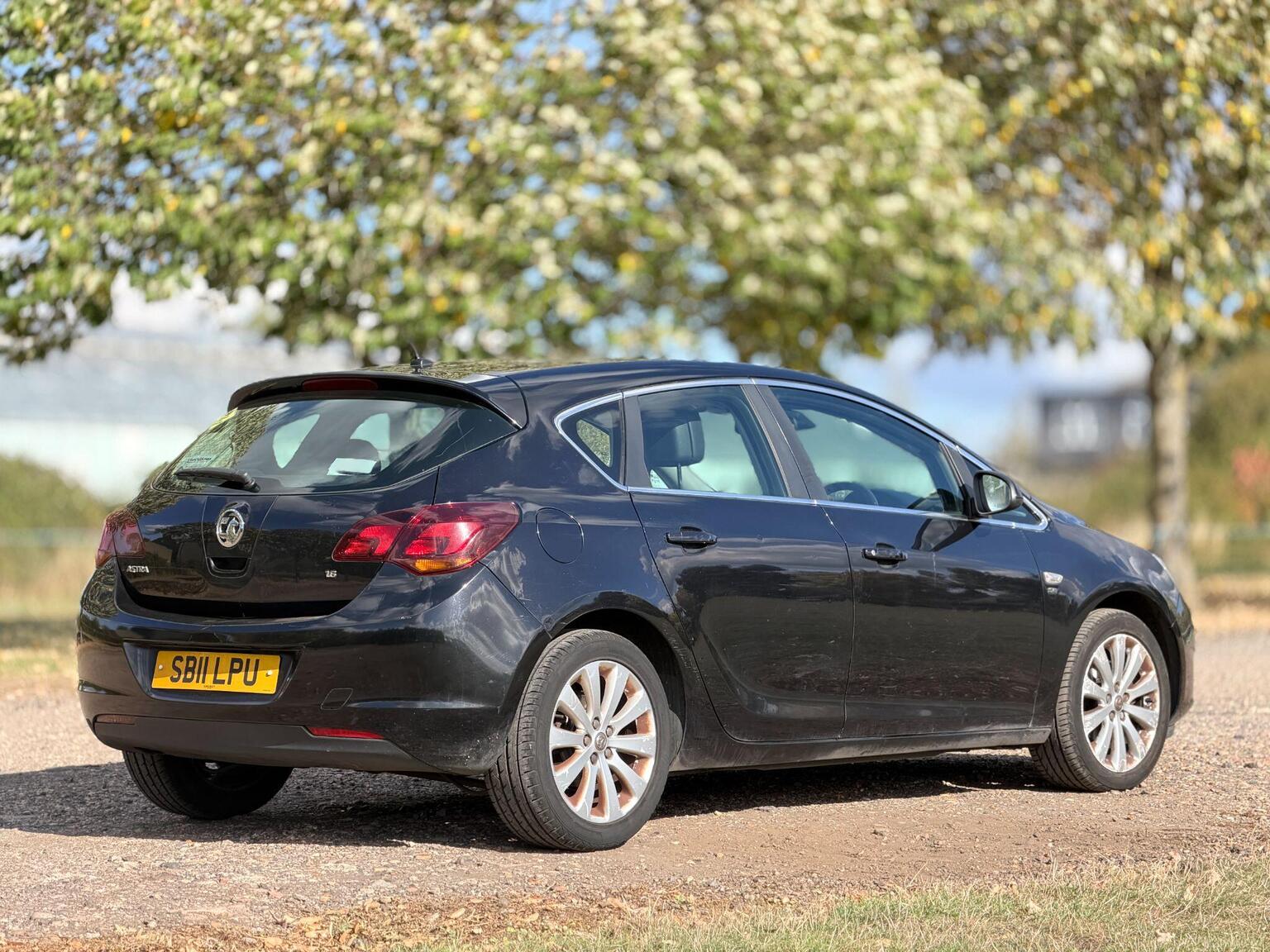 2011 Vauxhall Astra image 5