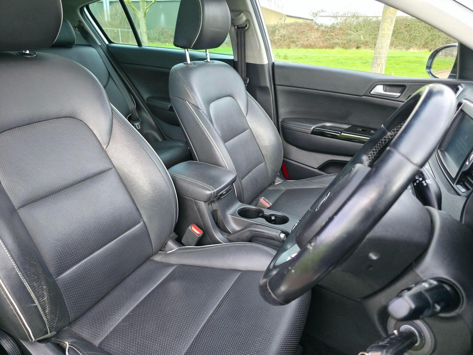 2017 Kia Sportage image 30