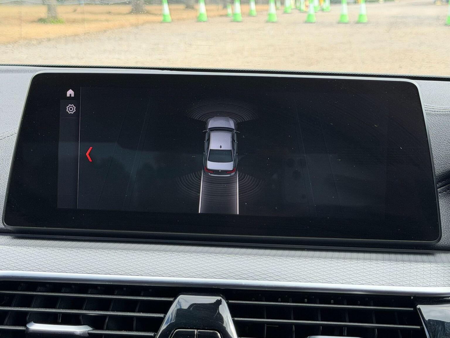 2019 BMW 5 Series image 49