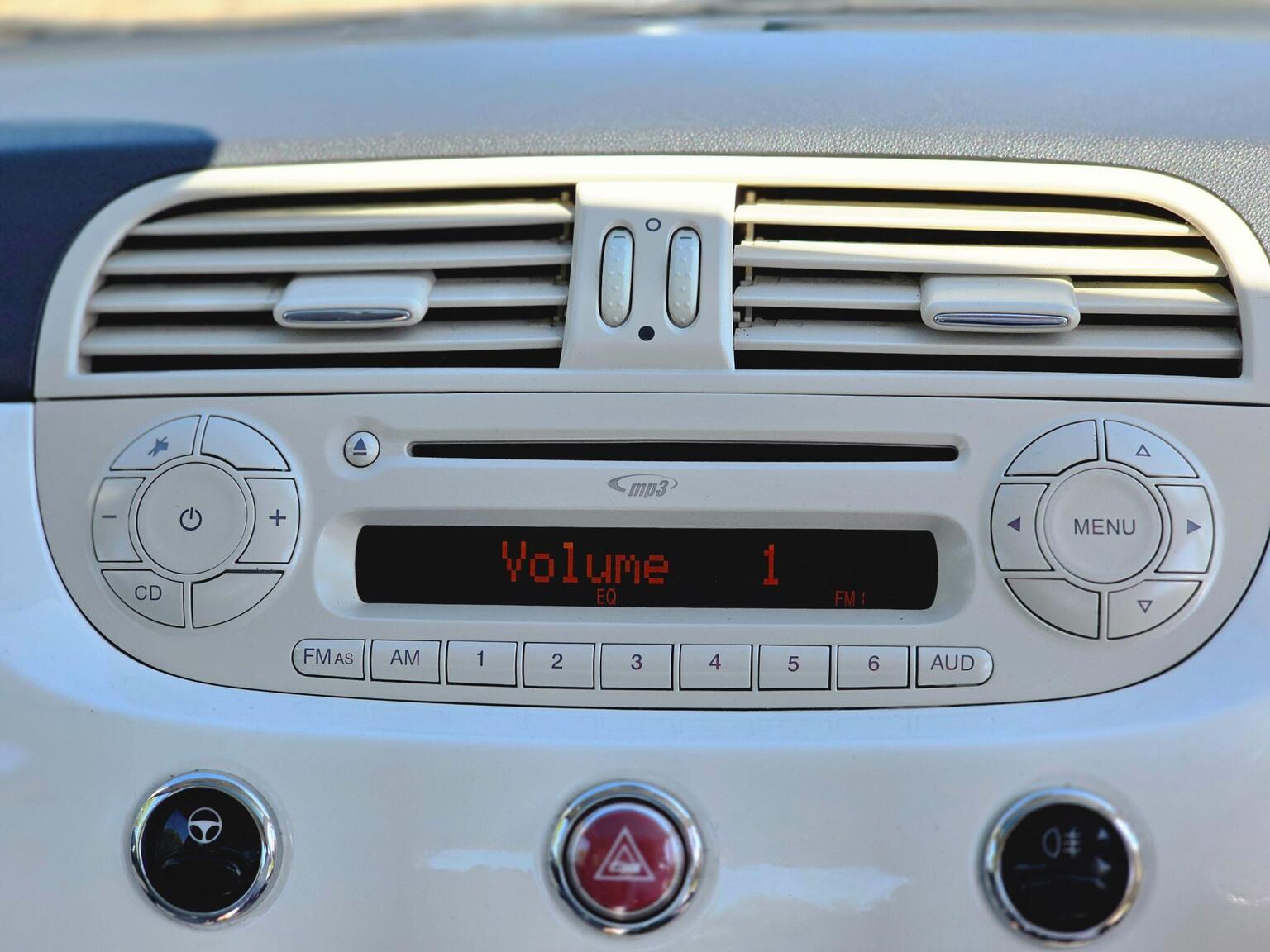 2012 Fiat 500 image 37