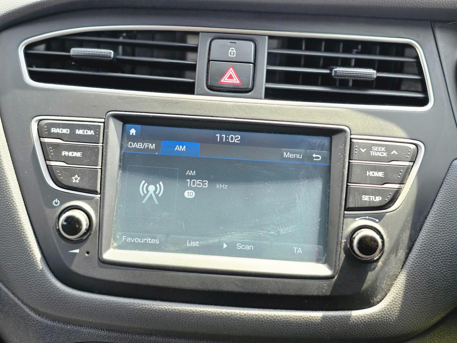 2018 Hyundai i20 image 43