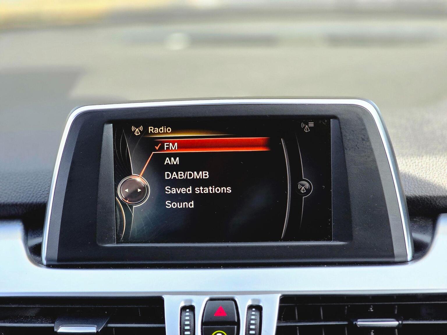 2015 BMW 2 Series Active Tourer image 44