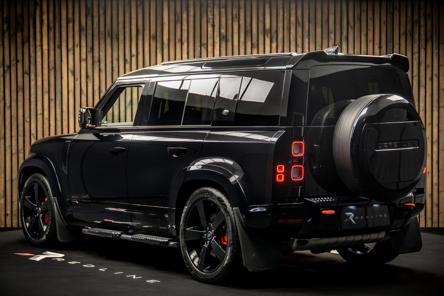 2023 Land Rover Defender 110 P400 MHEV X Auto 4WD — photograph 3