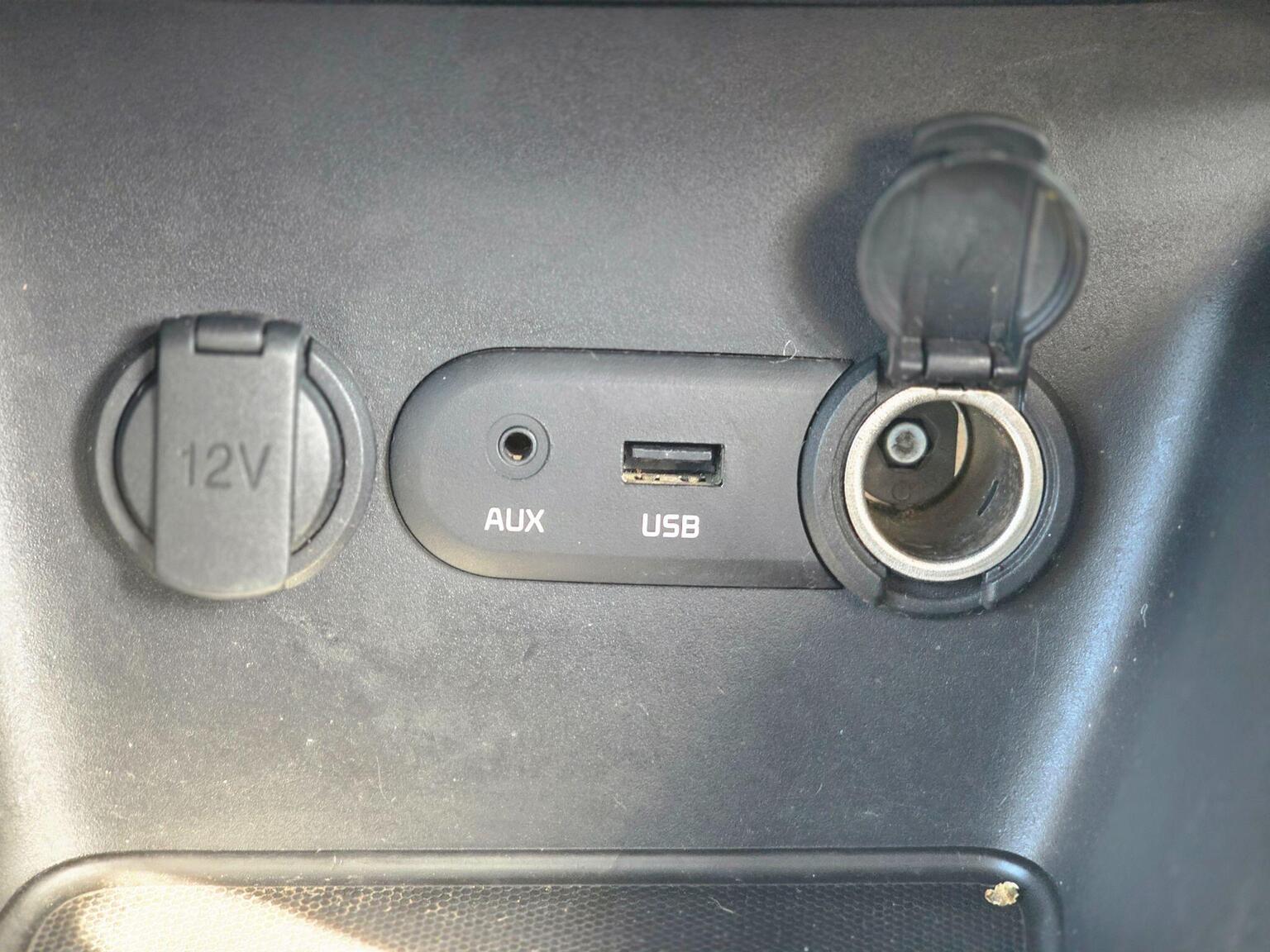 2014 Kia Ceed image 35