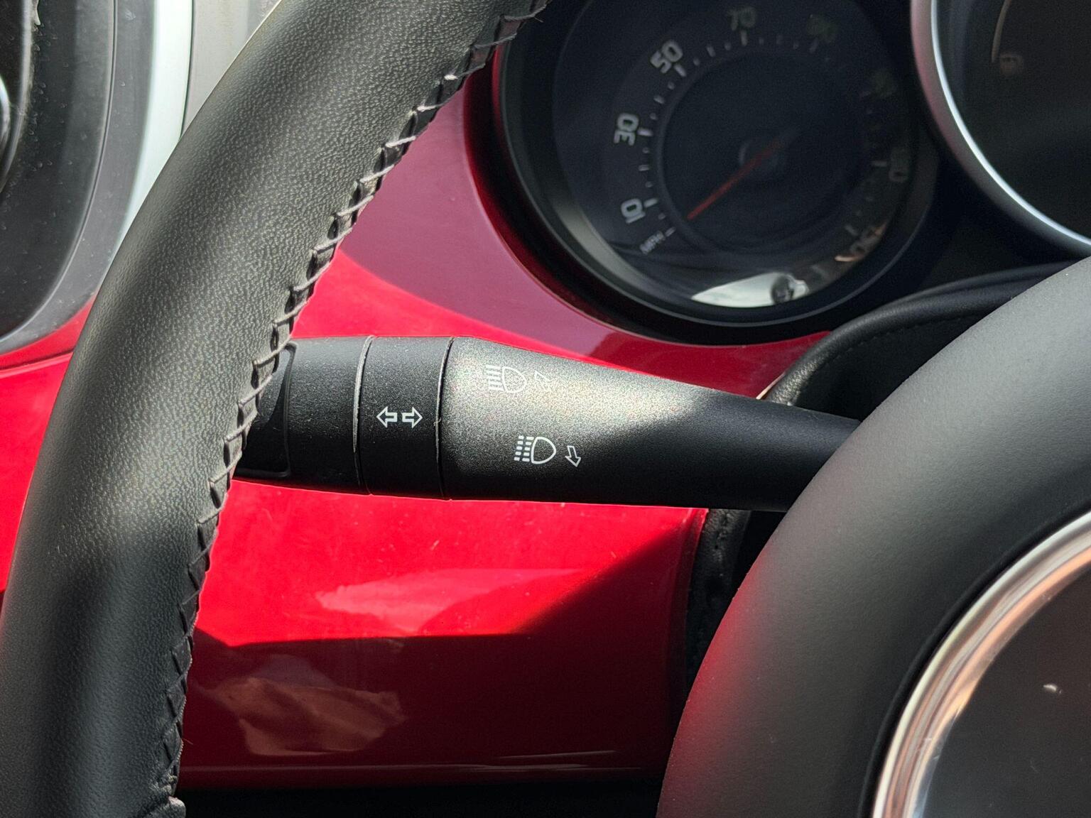 2016 Fiat 500X image 34